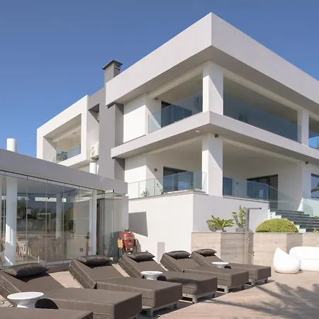 Kalliston - 4000m2 Of Elevated Living