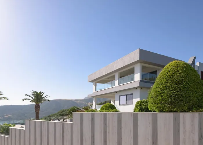 Вилла Kalliston - 4000m2 Of Elevated Living *