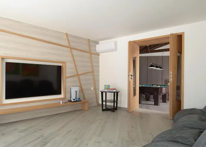 Kalliston - 4000m2 Of Elevated Living