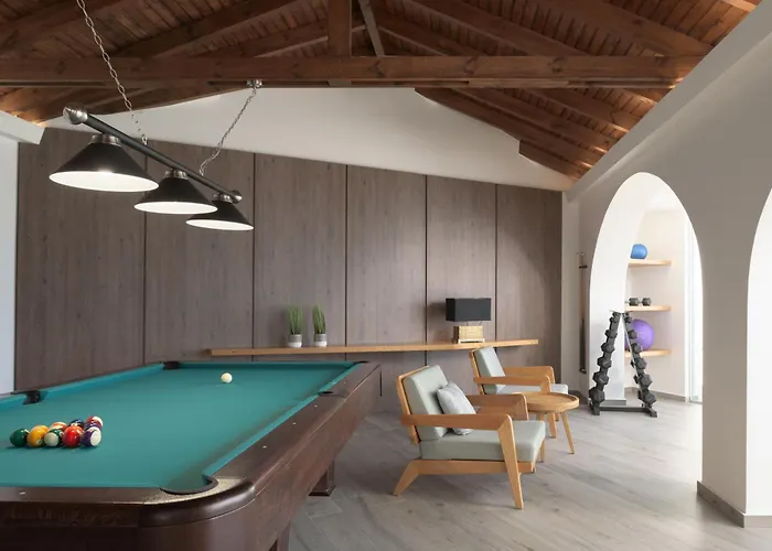 Kalliston - 4000m2 Of Elevated Living Ретимно