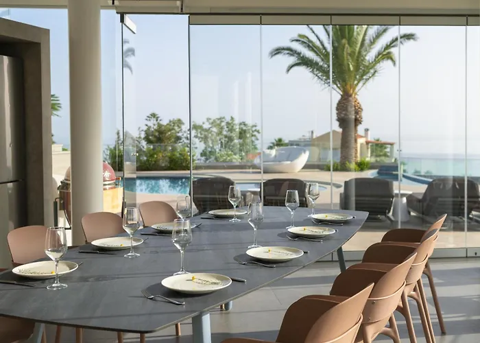 Villa Kalliston - 4000m2 Of Elevated Living *