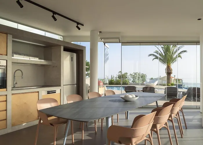 Kalliston - 4000m2 Of Elevated Living