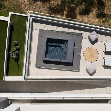 Luxury Private Villa For 12 Guests- Heated Pool, Hot Tube, Sunset View 别墅 罗希姆诺