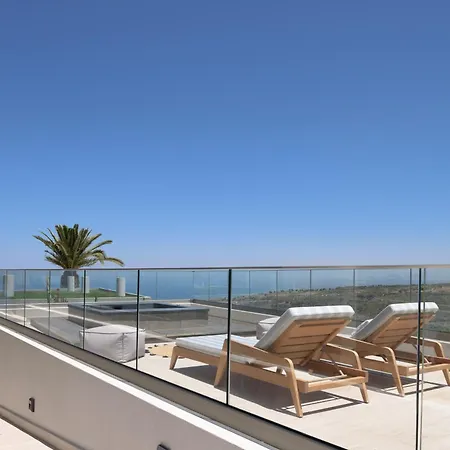 Luxury Private Villa For 12 Guests- Heated Pool, Hot Tube, Sunset View 罗希姆诺