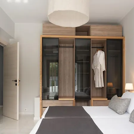 Luxury Private Villa For 12 Guests- Heated Pool, Hot Tube, Sunset View *