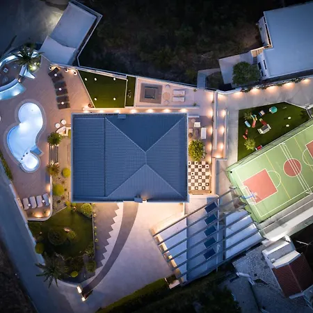 Luxury Private Villa For 12 Guests- Heated Pool, Hot Tube, Sunset View וילה *