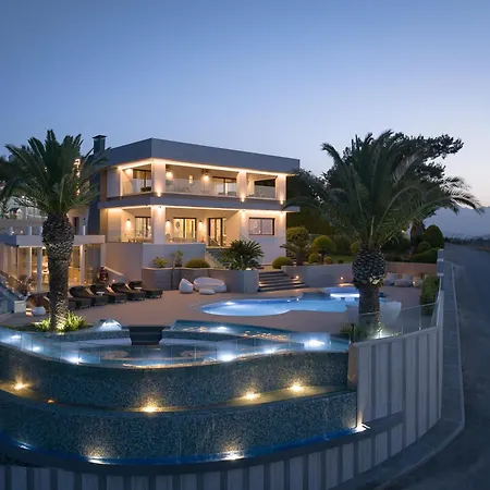 Luxury Private Villa For 12 Guests- Heated Pool, Hot Tube, Sunset View 别墅 罗希姆诺