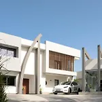 Vila Kalliston - 4000m2 Of Elevated Living