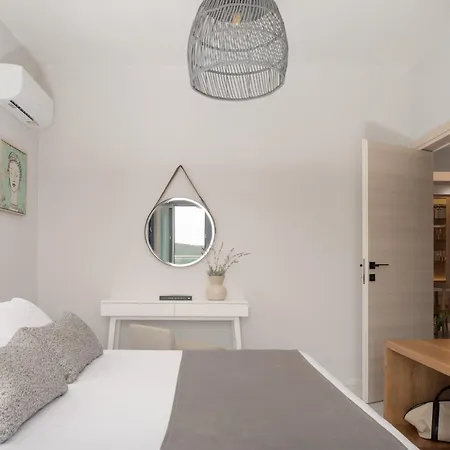 Villa Kalliston - 4000m2 Of Elevated Living